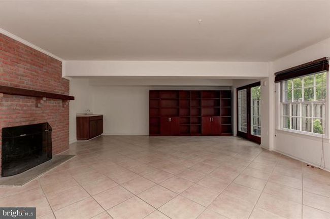 6667 Mclean Dr, Townhouse with 3 bedrooms, 4 bathrooms and null parking in Mclean VA | Image 24