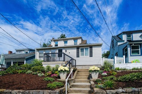 9 Lakeview Ave, Budd Lake, NJ, 07828-1504 | Card Image