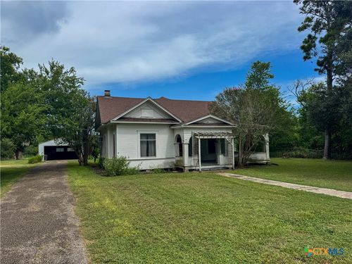 147 Austwell Rd, Tivoli, TX, 77990-4536 | Card Image