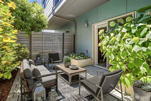 a-2651 22nd Ave W, Seattle, WA, 98199-2914 | Card Image