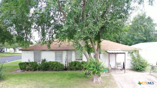 701 E Hiller St, Victoria, TX, 77901-4956 | Card Image