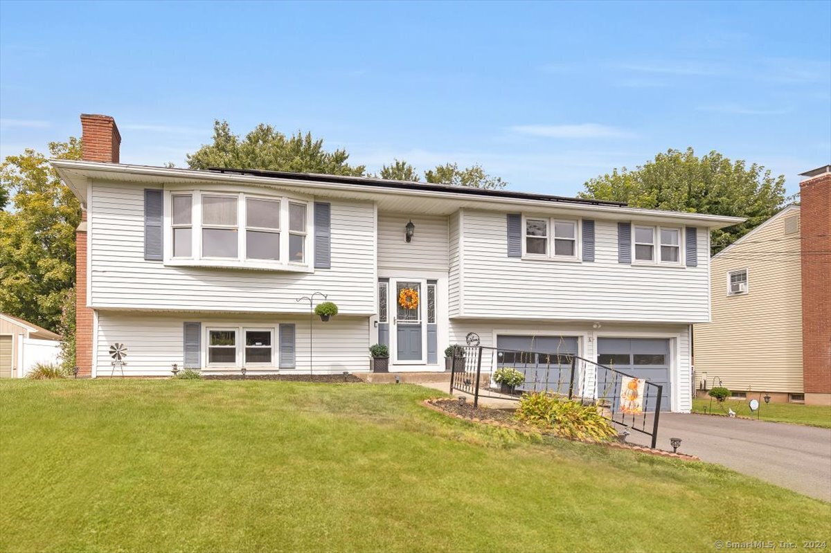 Boylston St, Meriden, CT 06450