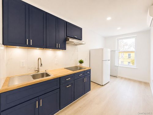 2r-6946 64th Street, New York, NY, 11385 | Card Image