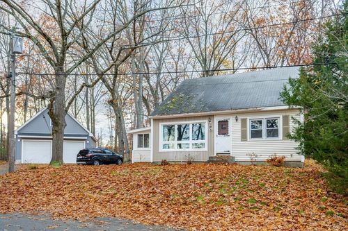 17 1st Ave, Leominster, MA, 01453-4406 | Card Image