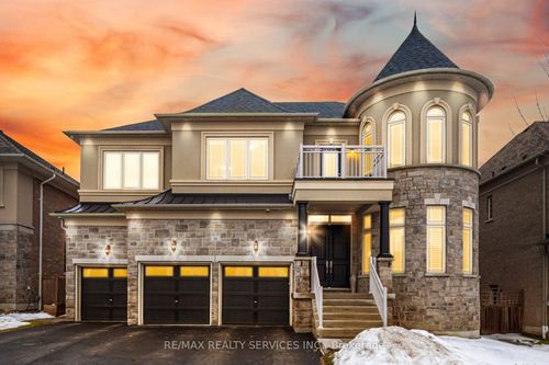 {{alt}} | Card Image