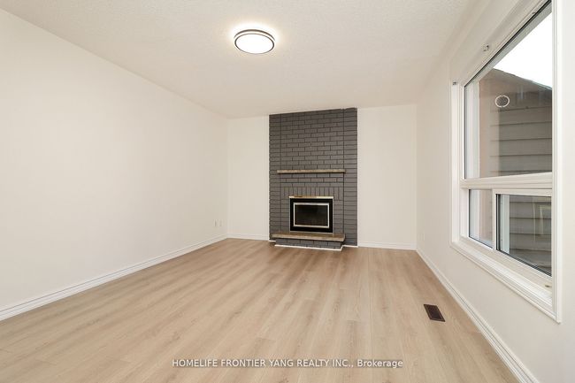8 Wigston Crt, House other with 5 bedrooms, 3 bathrooms and 4 parking in Whitby ON | Image 10