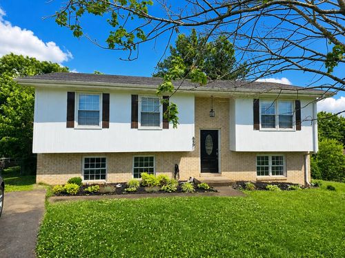 656 Magnolia Dr, Mt Sterling, KY, 40353-1061 | Card Image