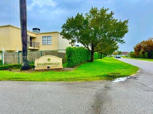 1569 Shaker Cir, Wellington, FL, 33414 | Card Image