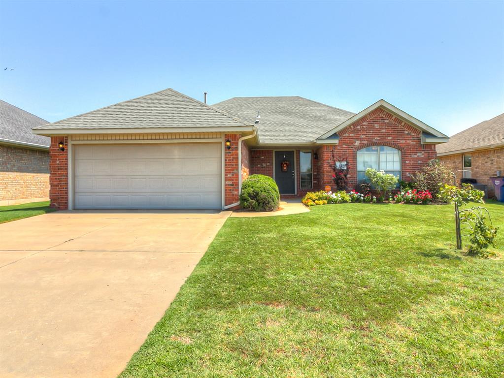 Castle Ridge Ln, Mustang, OK 73064