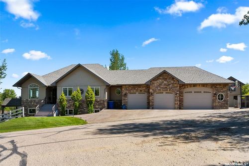 15 Meadow Bay, Lumsden, SK, S0G3C0 | Card Image