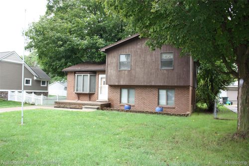 9441 Corinne St, Plymouth, MI, 48170-4023 | Card Image