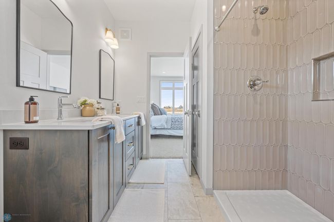 Owner's Private Bath | Image 21