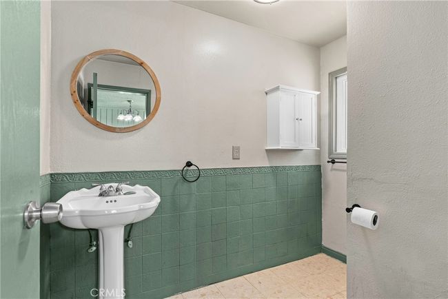 26865 Elizabeth Lake Rd, House other with 2 bedrooms, 2 bathrooms and 2 parking in Lake Hughes CA | Image 27