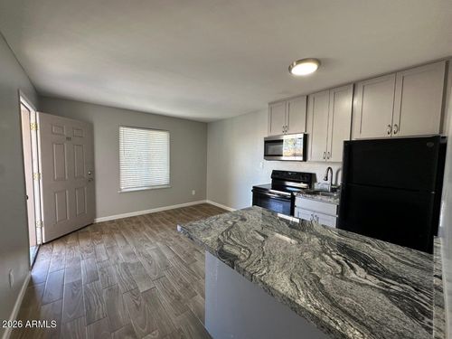 201-9647 N 10th Avenue, Phoenix, AZ, 85021 | Card Image