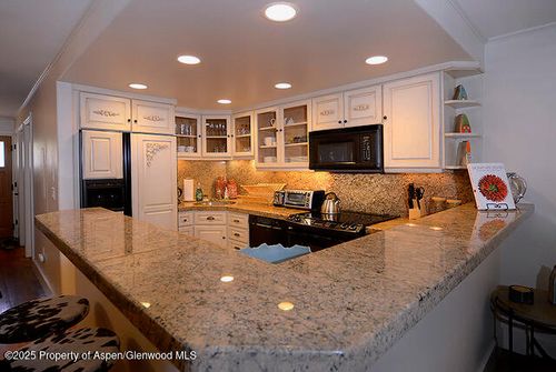 a-1-800 E Hopkins Avenue, Aspen, CO, 81611 | Card Image