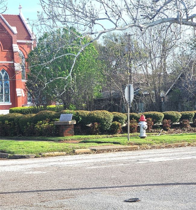 229 W Gandy Street, Home with 0 bedrooms, 0 bathrooms and null parking in Denison TX | Image 39