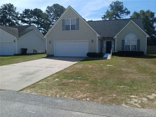 1425 Middlesbrough Dr, Fayetteville, NC, 28306-7739 | Card Image