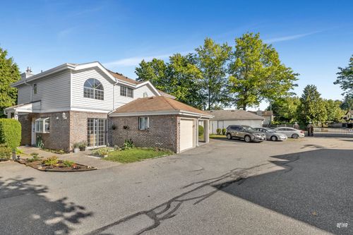 151-12233 92 Ave, Surrey, BC, V3V7S4 | Card Image
