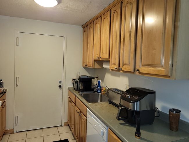 APT-15 - 4 Post Oak Ln, Condo with 2 bedrooms, 2 bathrooms and 2 parking in Natick MA | Image 10