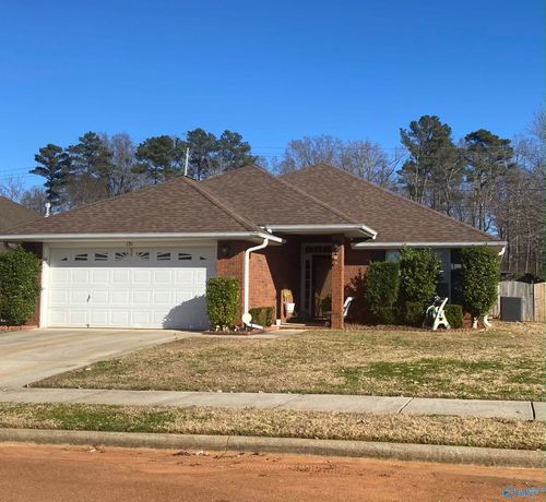 131 Shadow Ct Sw, Huntsville, AL, 35824-2522 | Card Image