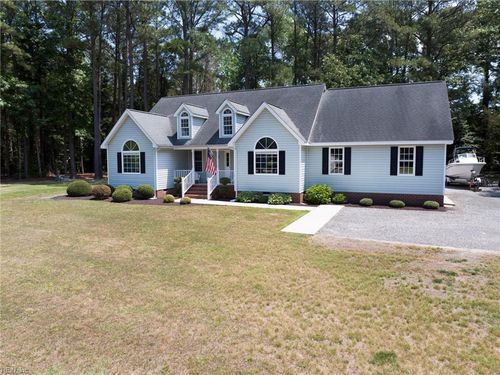 44 Fleetwood Cir, Moon, VA, 23119-2111 | Card Image