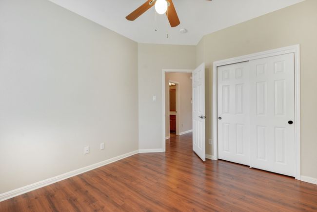 Secondary bedroom. | Image 32