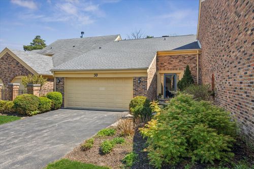 39 The Court Of Cobblestone, Northbrook, IL, 60062-3220 | Card Image