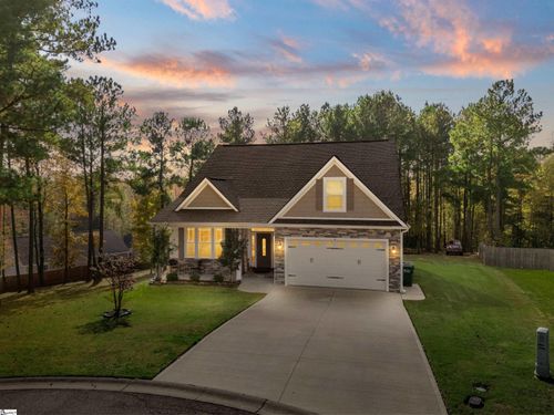 580 Canewood Ln, Campobello, SC, 29322-8451 | Card Image