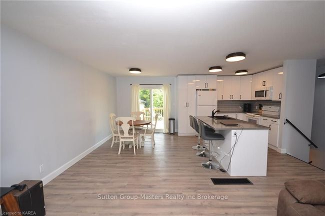 1038 Woodbine Rd, House other with 3 bedrooms, 3 bathrooms and 5 parking in Kingston ON | Image 6
