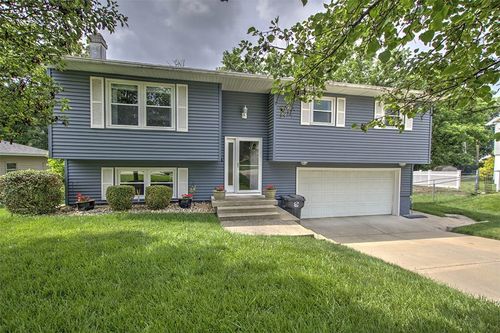 1065 S Wildwood Dr, Mt. Zion, IL, 62549-1052 | Card Image