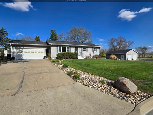 620 S 8th St, Akron, IA, 51001-8566 | Card Image