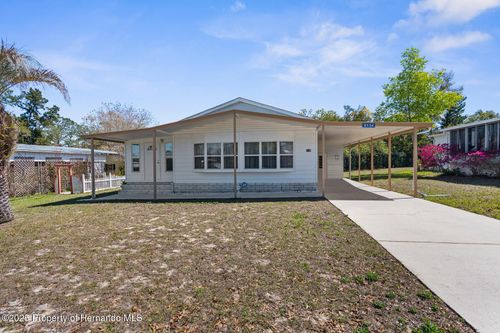 8134 Baycrest Dr, Brooksville, FL, 34613-5617 | Card Image