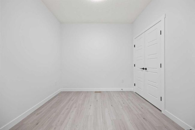 501 Corner Meadows Way Ne, House other with 3 bedrooms, 3 bathrooms and 4 parking in Calgary AB | Image 4