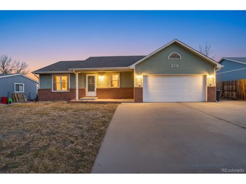 210 Elm St, Bennett, CO, 80102-8614 | Card Image