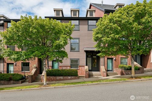 10-1078 Ne High St, Issaquah, WA, 98029-7478 | Card Image