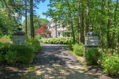 2 Poets Ln, Kennebunkport, ME, 04046-6559 | Card Image