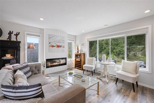 1308 Fielding Rd, Nanaimo, BC, V9X1K8 | Card Image
