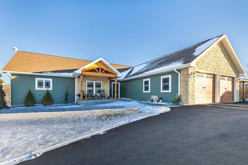 12481 Bluebird Ln, Darlington, WI, 53530-9612 | Card Image