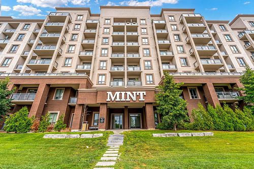 821-2490 Old Bronte Rd, Oakville, ON, L6M0Y5 | Card Image