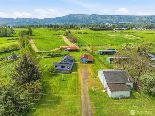 77 S Welcome Slough Rd, Cathlamet, WA, 98612-9731 | Card Image
