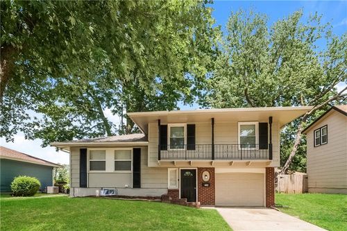 7908 E 117th Ter, Kansas City, MO, 64134-4043 | Card Image