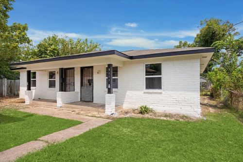 b-5111 Clover St, Houston, TX, 77033-3903 | Card Image