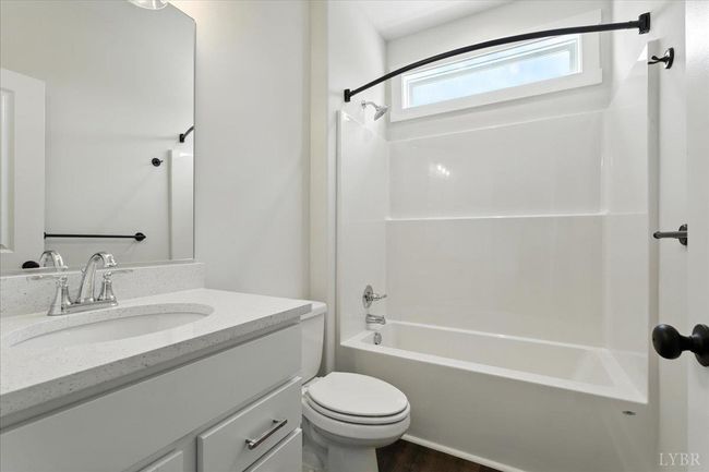 8666 Hat Creek Rd, House other with 3 bedrooms, 2 bathrooms and null parking in Brookneal VA | Image 13