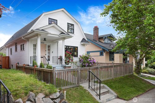 2024 31st Ave S, Seattle, WA, 98144-4907 | Card Image
