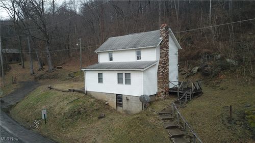 75305 Mcelhaney Rd, Freeport, OH, 43973-9328 | Card Image