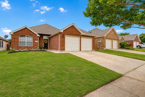 8136 Zion Trl, Fort Worth, TX, 76137-6148 | Card Image