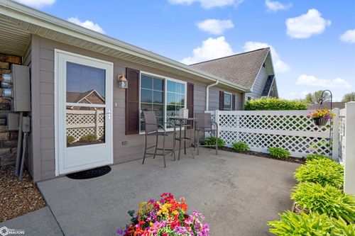 1706 E Greenwood Ln, Mount Pleasant, IA, 52641-3213 | Card Image