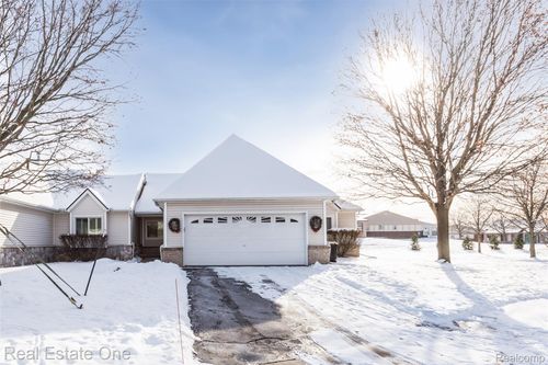 22-61019 Evergreen Ct, South Lyon, MI, 48178-1735 | Card Image