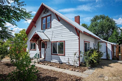 307 W 14th Ave, Ellensburg, WA, 98926-2423 | Card Image