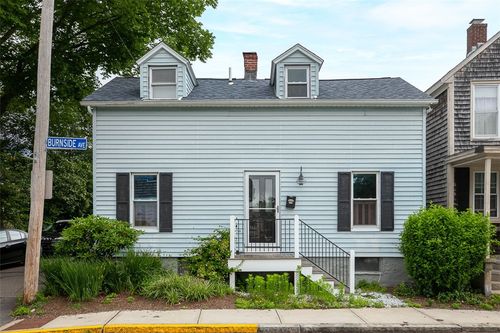 27 Burnside Ave, Newport, RI, 02840-2009 | Card Image